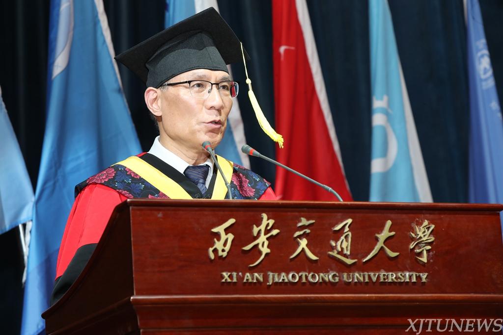西安交通大学毕业证(西安交通大学毕业证样本外观)