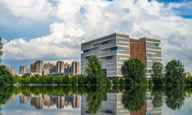武汉理工大学汽车工程学院